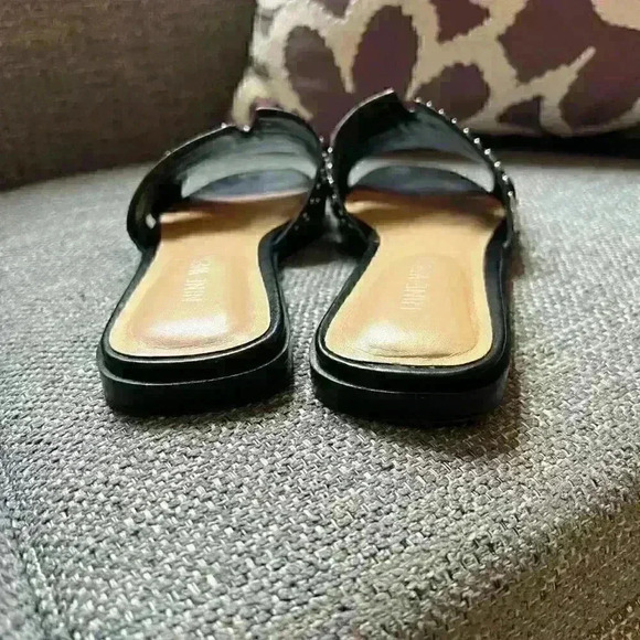 Nine West Grandas Black Faux Leather Sandals with Studs! Size 6.5 - Picture 3 of 6